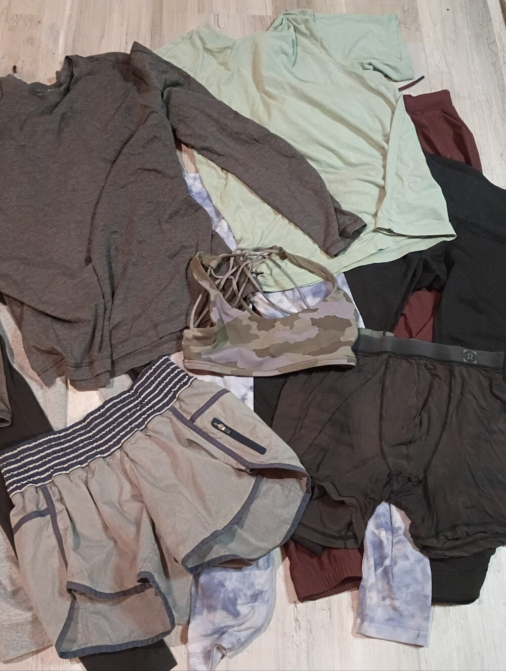 Lululemon Bundle - Picture 3 of 9